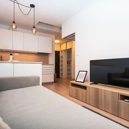 City Center Apartment - Modern & Elegant Bratislava Eksteriør bilde