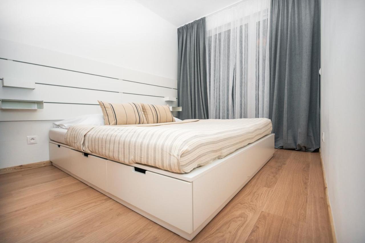 City Center Apartment - Modern & Elegant Bratislava Eksteriør bilde