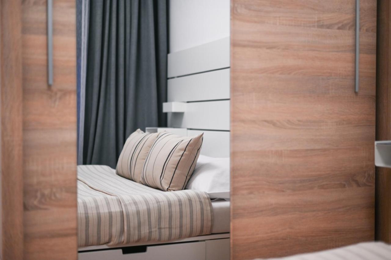 City Center Apartment - Modern & Elegant Bratislava Eksteriør bilde